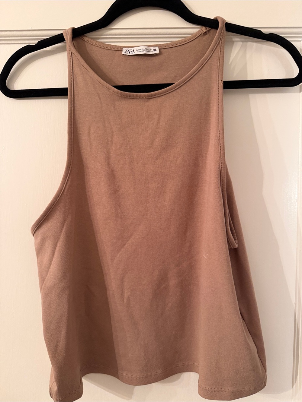 Zara Women’s Cropped Tank Top in Warm Taupe